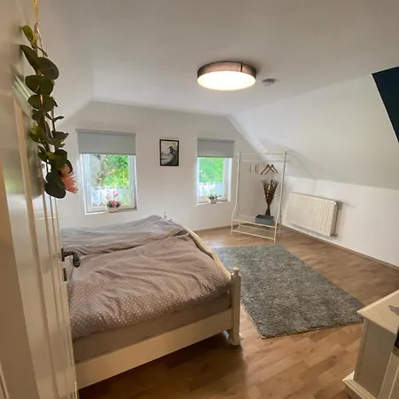 Unner'd Kastanje Lägenhet Moormerland